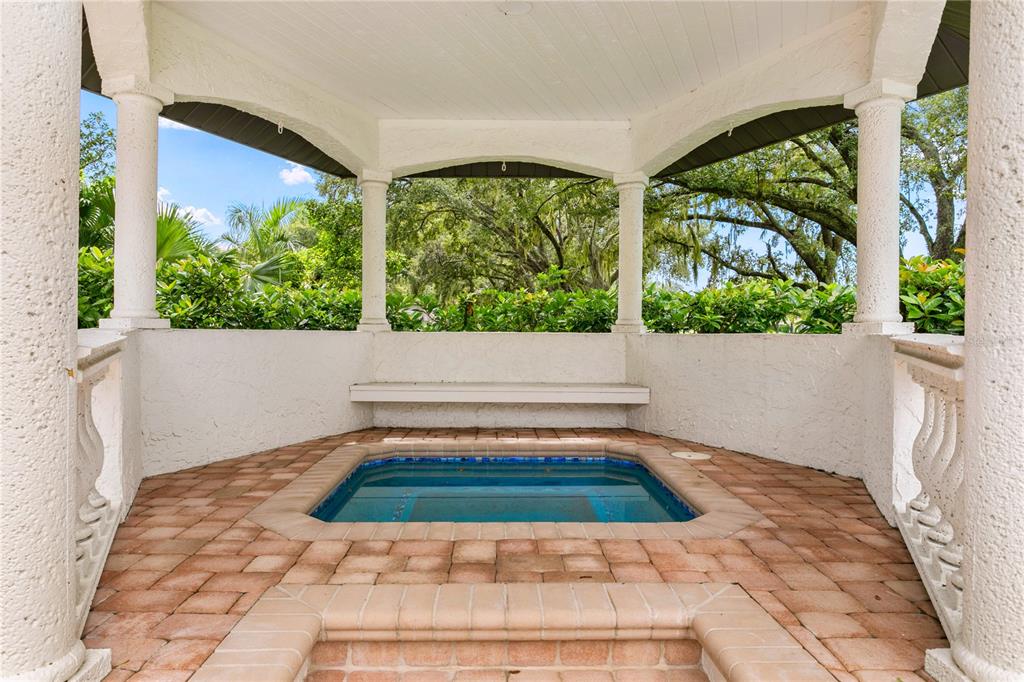 Tampa, Florida, 33613, United States, 7 Bedrooms Bedrooms, ,8 BathroomsBathrooms,Residential,For Sale,1979226