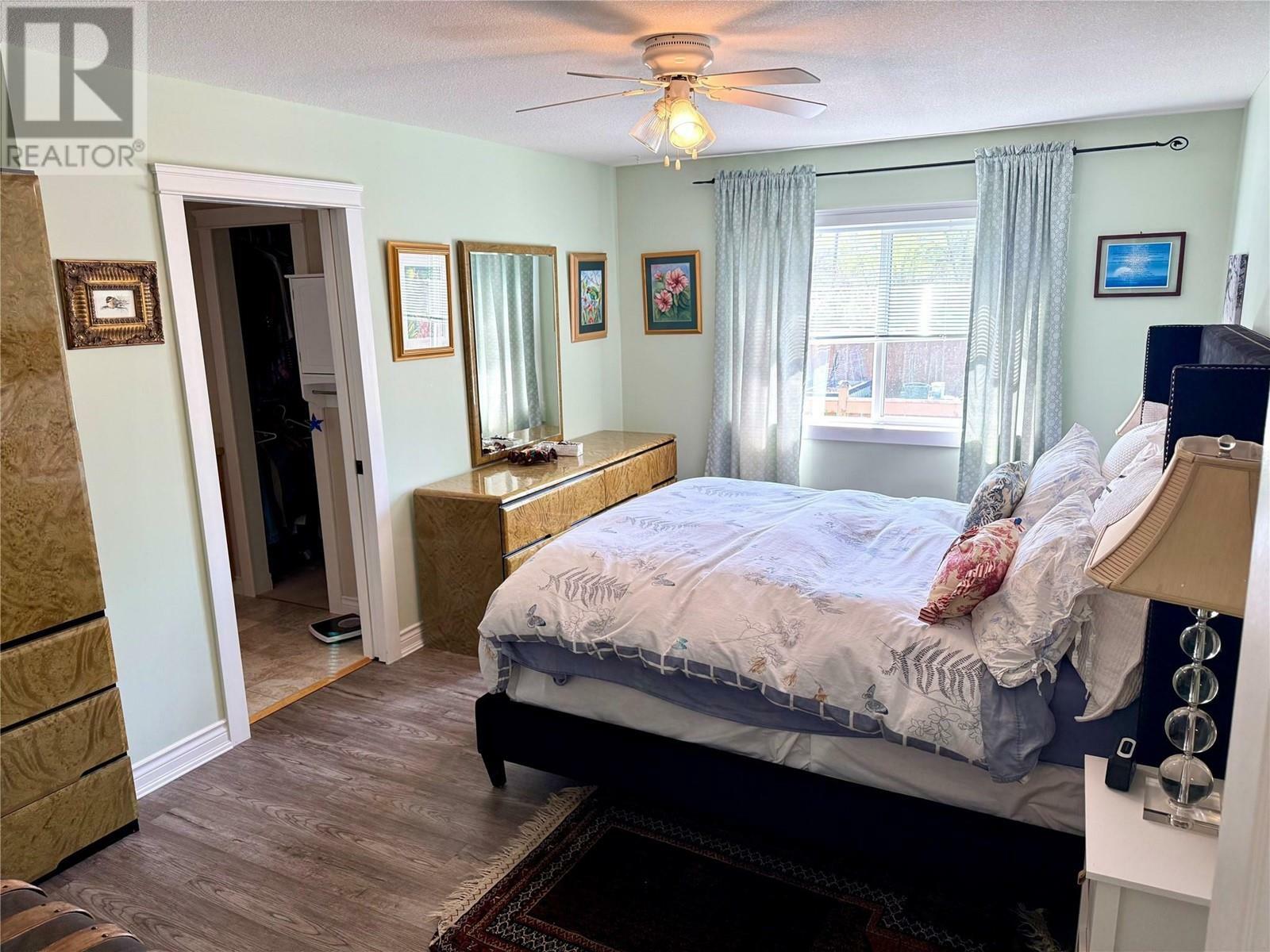 GRAND FORKS, British Columbia, V0H 1H0, CA, 5 Bedrooms Bedrooms, ,2 BathroomsBathrooms,Residential,For Sale,1837814