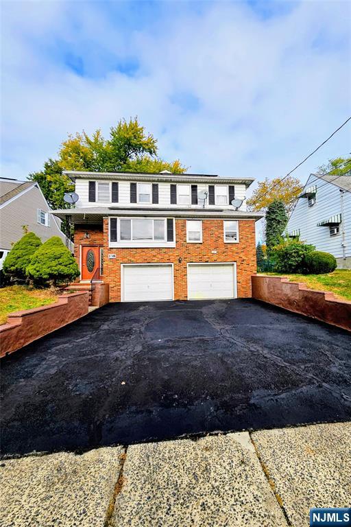 Clifton, New Jersey, 07012, United States, 6 Bedrooms Bedrooms, ,4 BathroomsBathrooms,Residential,For Sale,1984082