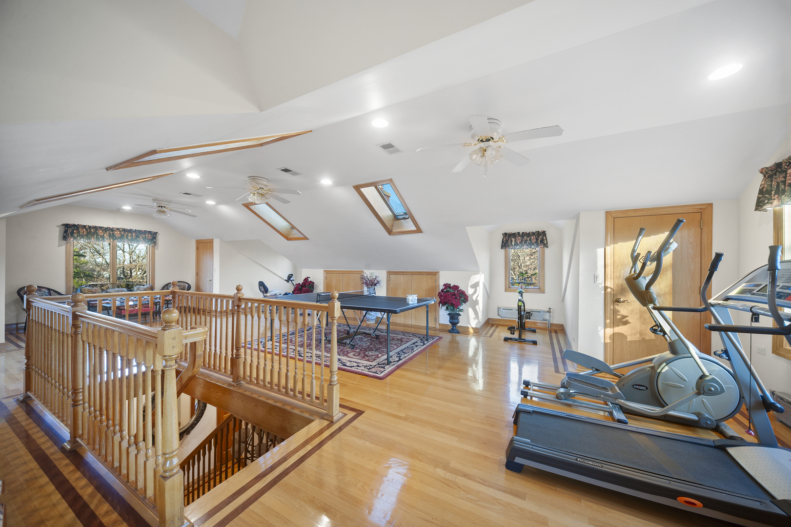 Libertyville, Illinois, 60048, United States, 4 Bedrooms Bedrooms, ,4 BathroomsBathrooms,Residential,For Sale,2003130