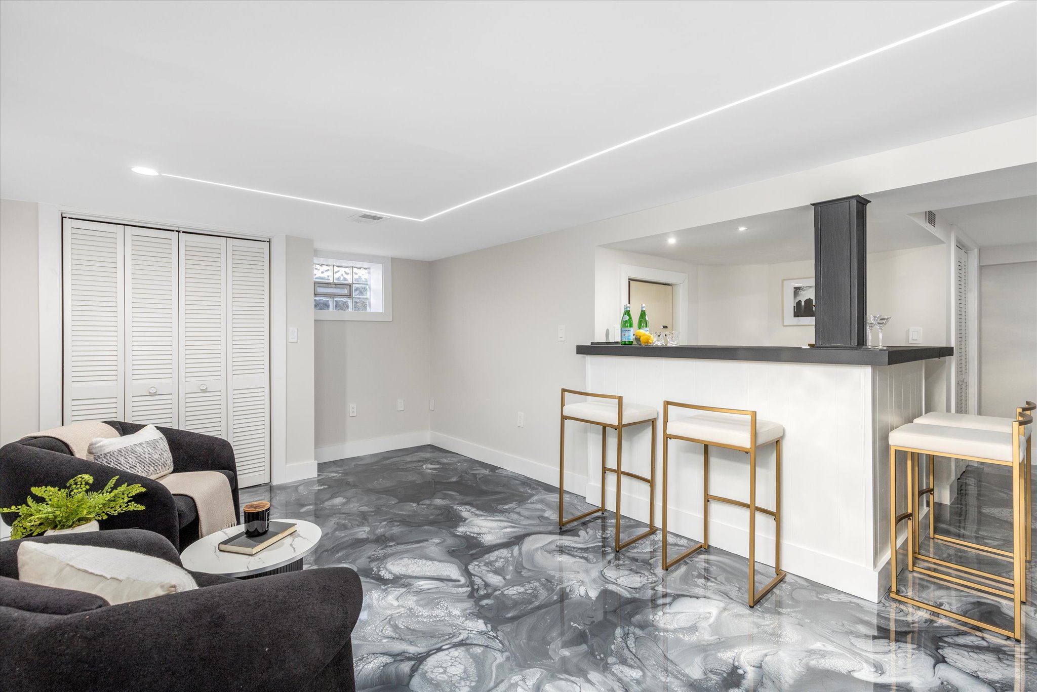 Clifton, New Jersey, 07014, United States, 4 Bedrooms Bedrooms, ,2 BathroomsBathrooms,Residential,For Sale,2005984