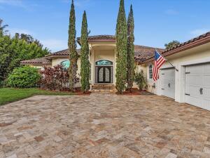 Plantation, Florida, 33325, United States, 5 Bedrooms Bedrooms, ,4 BathroomsBathrooms,Residential,For Sale,2005457