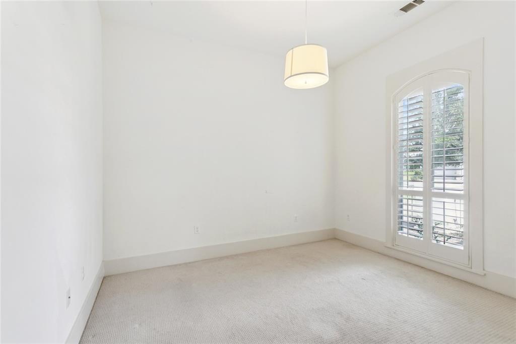 Covington, Louisiana, 70433, United States, 4 Bedrooms Bedrooms, ,3 BathroomsBathrooms,Residential,For Sale,1885201