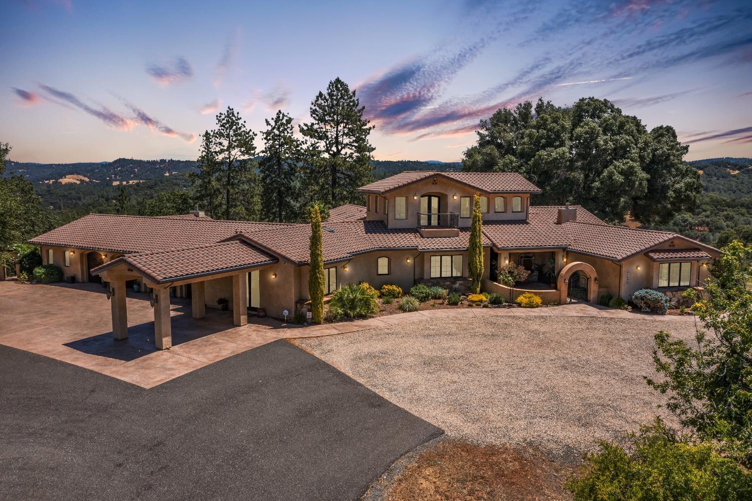 Grass Valley, California, 95949, United States, 4 Bedrooms Bedrooms, ,5 BathroomsBathrooms,Residential,For Sale,1974160