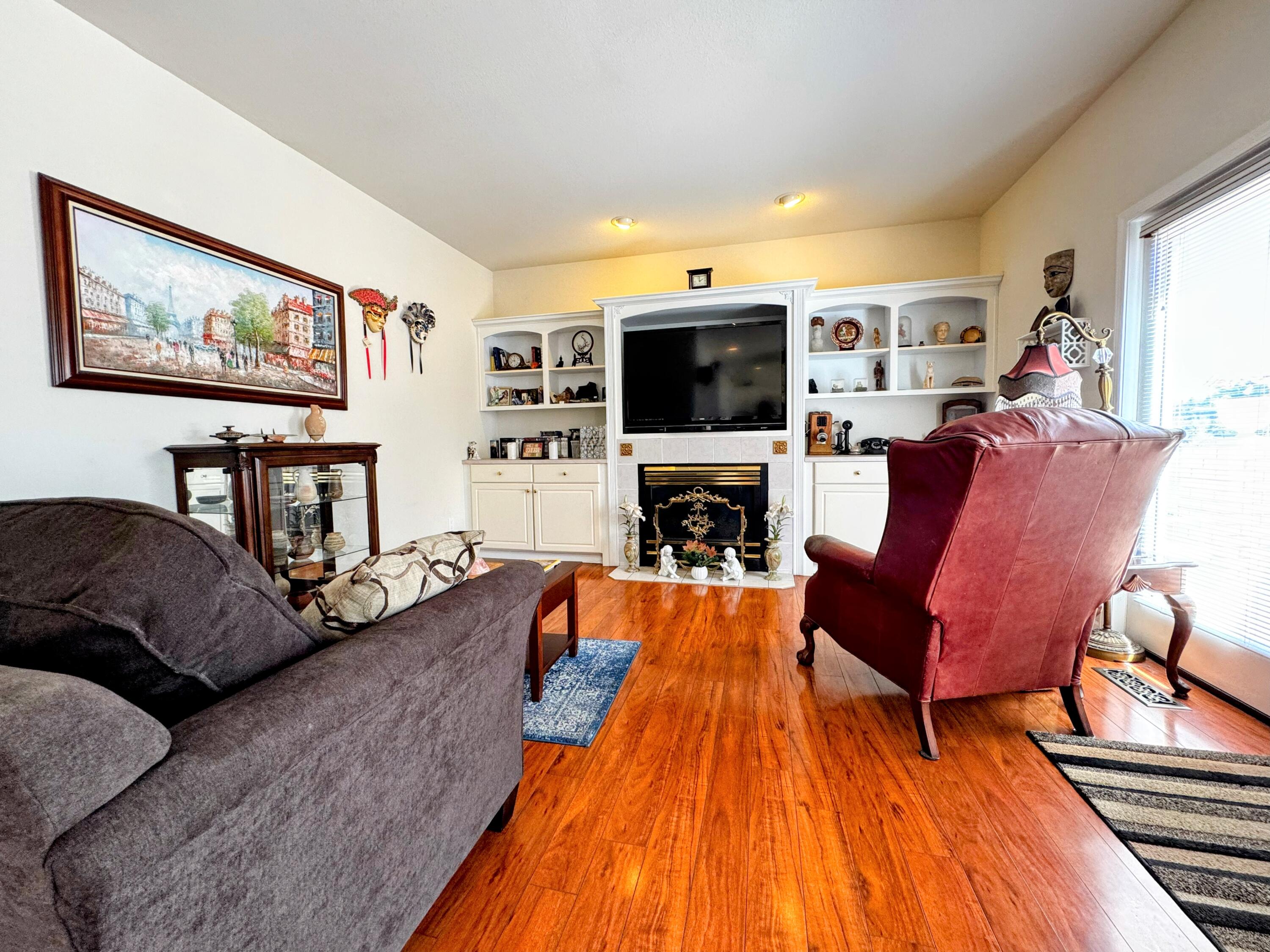 Klamath Falls, Oregon, 97601, United States, 3 Bedrooms Bedrooms, ,3 BathroomsBathrooms,Residential,For Sale,1779342