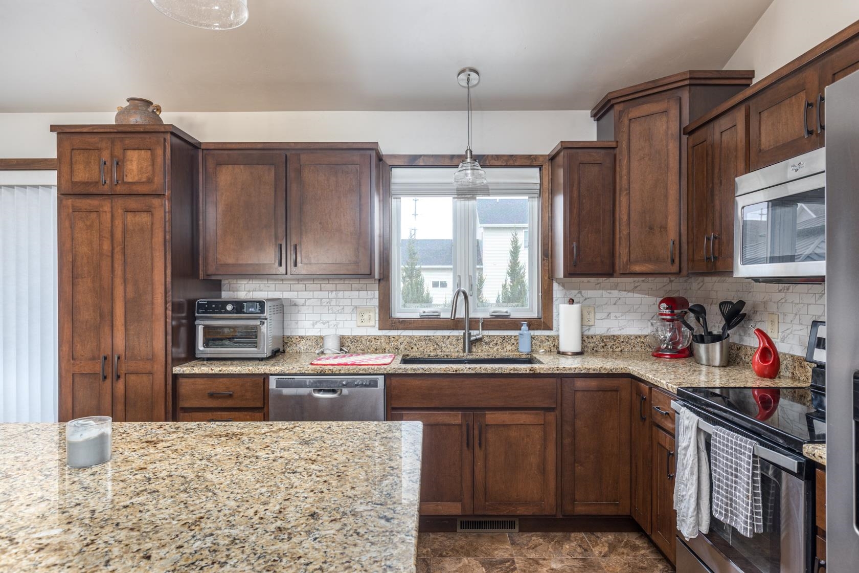 Appleton, Wisconsin, 54915, United States, 4 Bedrooms Bedrooms, ,3 BathroomsBathrooms,Residential,For Sale,1983520