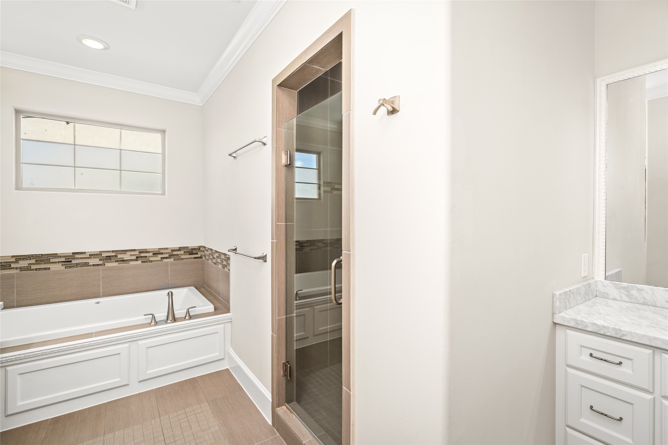  5634 Kiam Street C - 物件實景