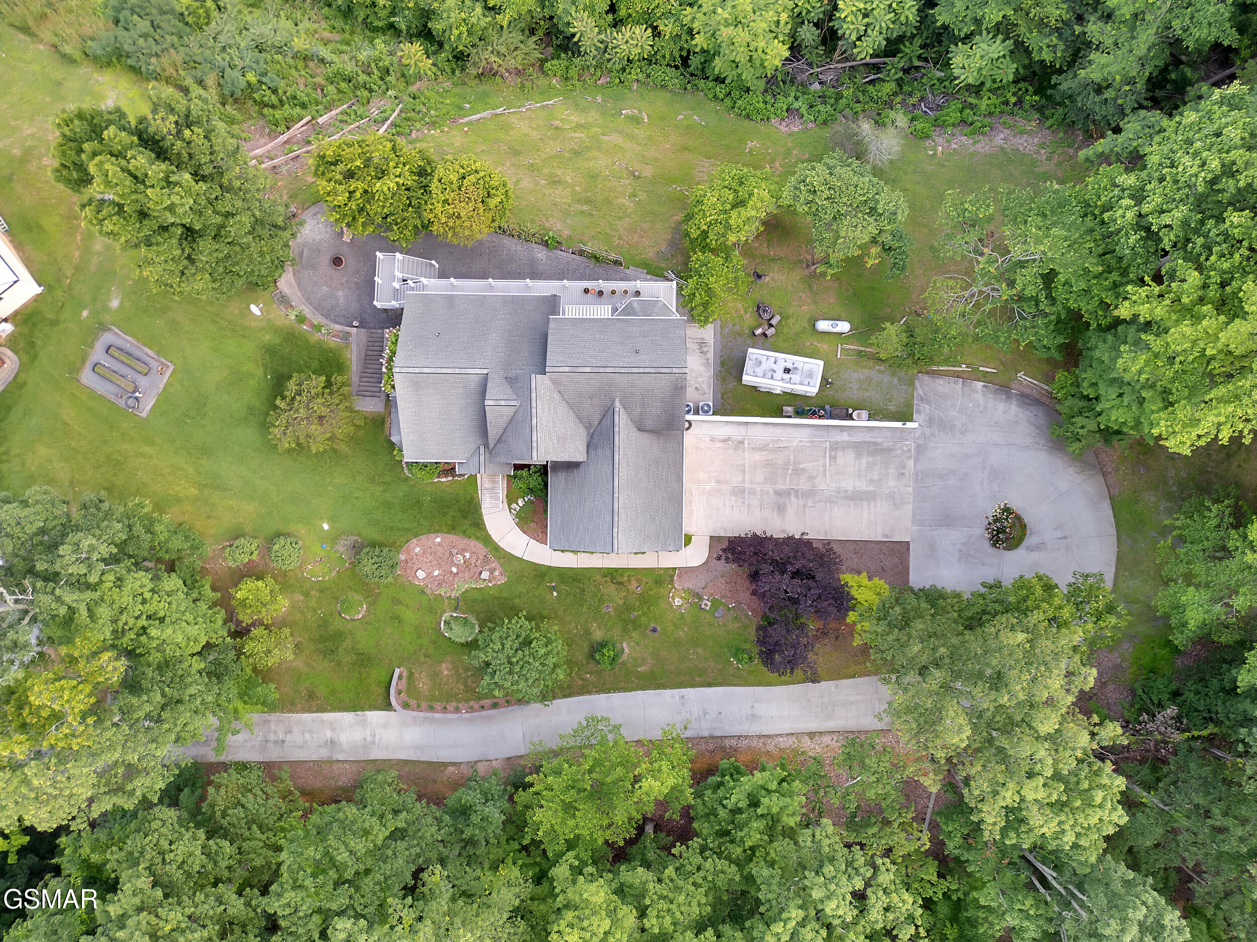 Mooresburg, Tennessee, 37811, United States, 2 Bedrooms Bedrooms, ,4 BathroomsBathrooms,Residential,For Sale,1861149