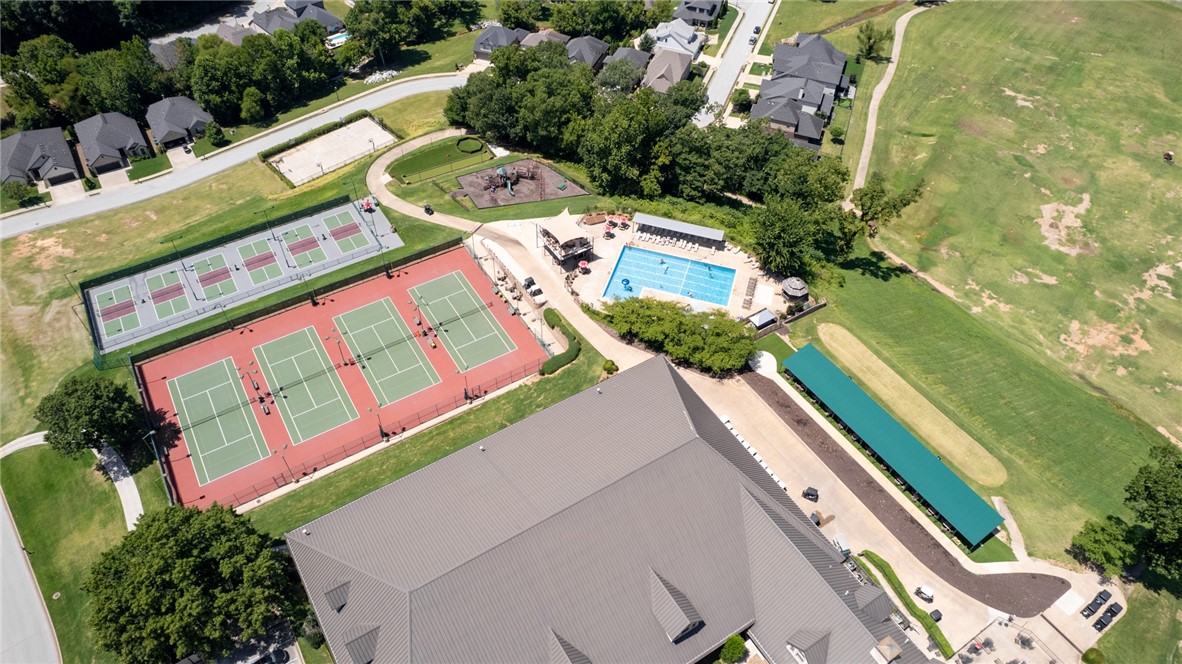 Rogers, Arkansas, 72758, United States, 5 Bedrooms Bedrooms, ,5 BathroomsBathrooms,Residential,For Sale,1902626