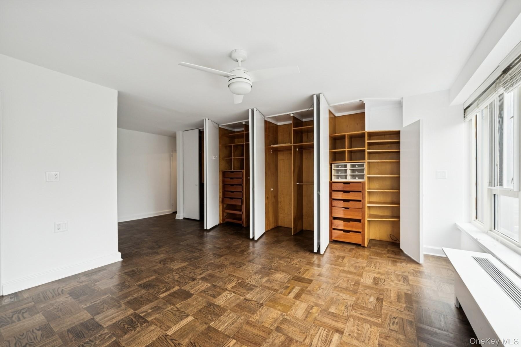 Beechhurst, New York, 11357, United States, 3 Bedrooms Bedrooms, ,2 BathroomsBathrooms,Residential,For Sale,1975309