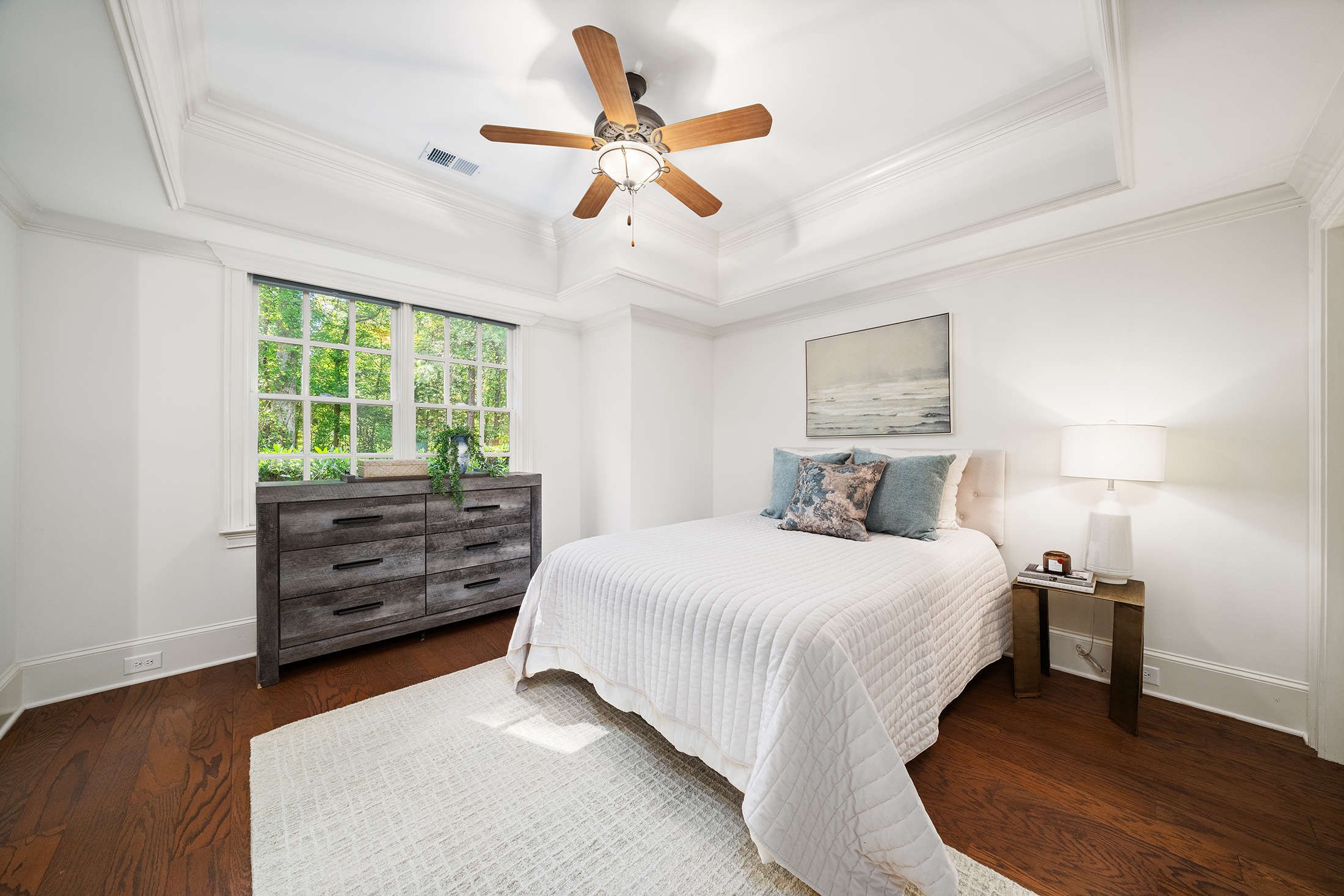  Located Within the Gated Greystone Farms Community in Milton - 物件實景