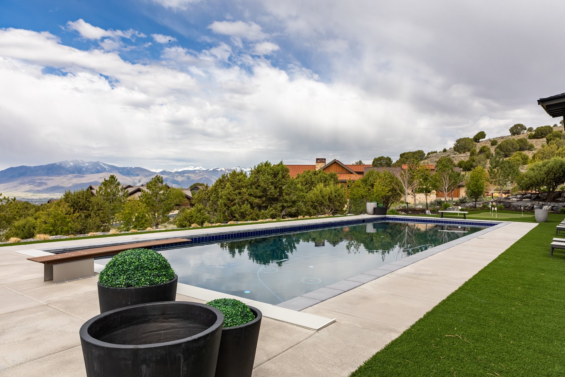  Luxury Lives Here  Architectural Masterpiece with Unmatched Privacy & Views - 物件實景