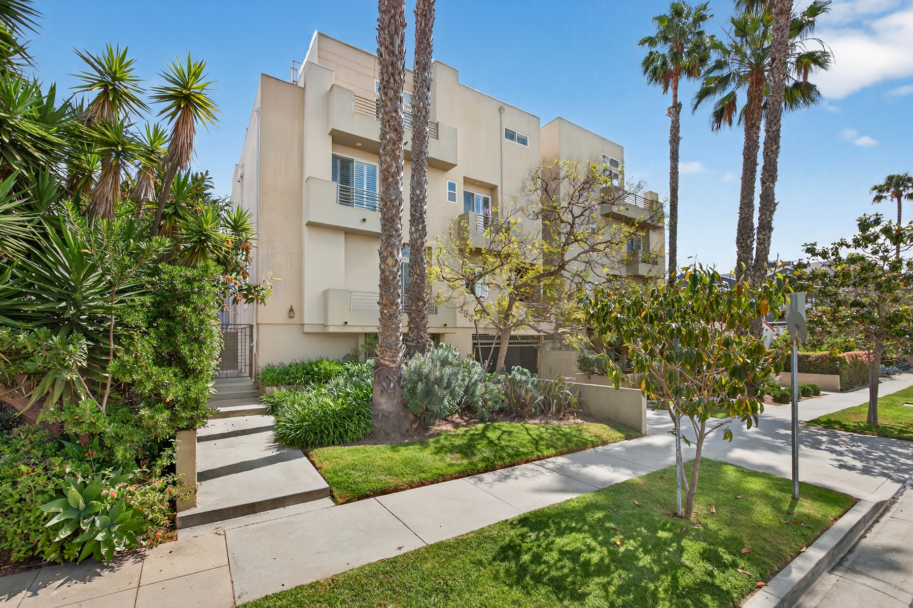  3530 Clarington Avenue, Los Angeles, CA 90034 - 物件實景