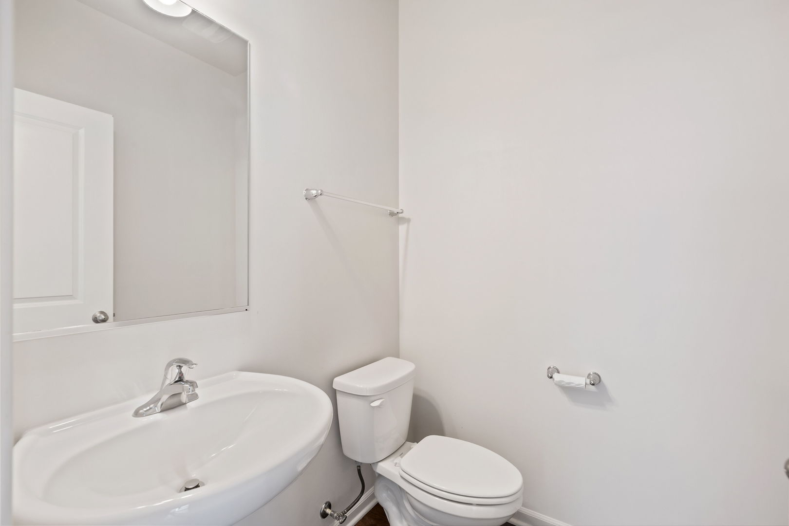 Schaumburg, Illinois, 60173, United States, 3 Bedrooms Bedrooms, ,3 BathroomsBathrooms,Residential,For Sale,1868457