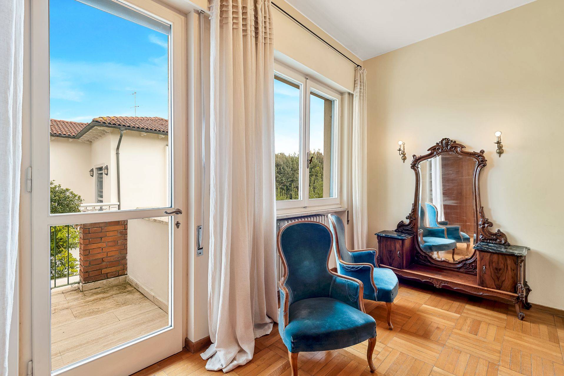 via solferino, Forte dei Marmi, Lucca, 55042, IT, 6 Bedrooms Bedrooms, ,5 BathroomsBathrooms,Residential,For Sale,via solferino,1651035