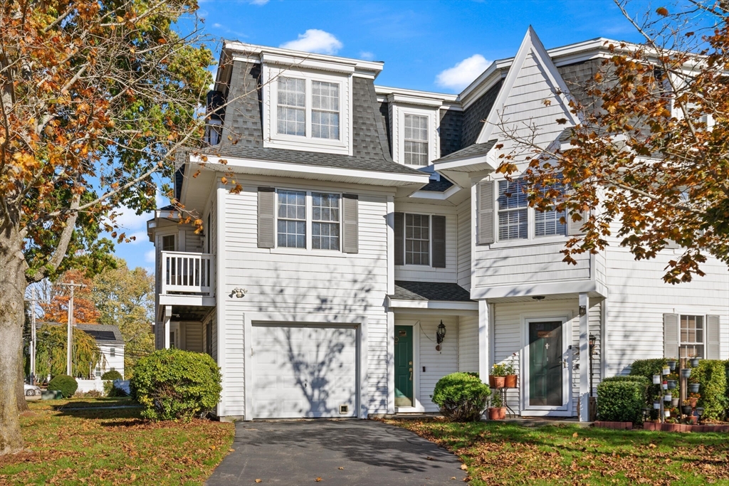 Framingham, Massachusetts, 01701, United States, 3 Bedrooms Bedrooms, ,3 BathroomsBathrooms,Residential,For Sale,1968924