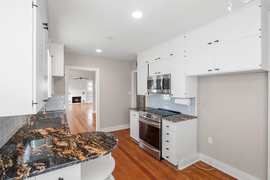 Fredericksburg, Texas, 78624, United States, 4 Bedrooms Bedrooms, ,4 BathroomsBathrooms,Residential,For Sale,2025844