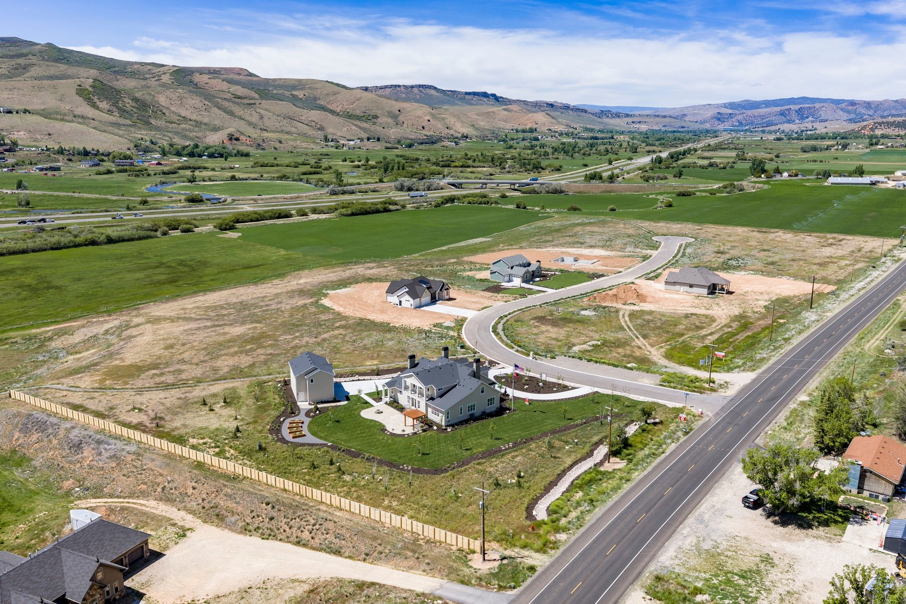  New Construction in Countryside Estates - 物件實景