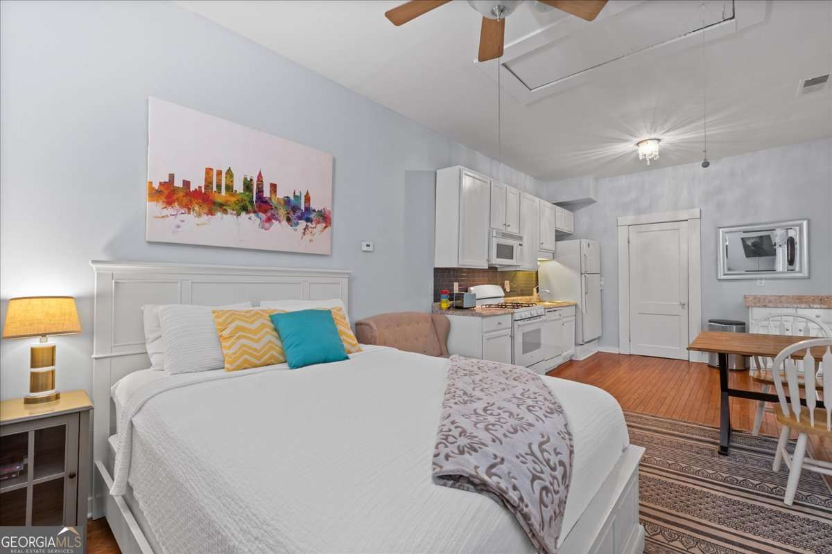 Atlanta, Georgia, 30308, United States, 5 Bedrooms Bedrooms, ,5 BathroomsBathrooms,Residential,For Sale,1988195