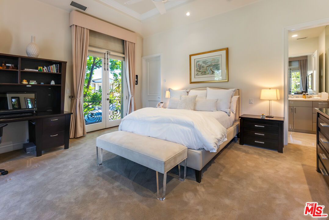 Los Angeles, California, 90077, United States, 5 Bedrooms Bedrooms, ,7 BathroomsBathrooms,Residential,For Sale,1686494