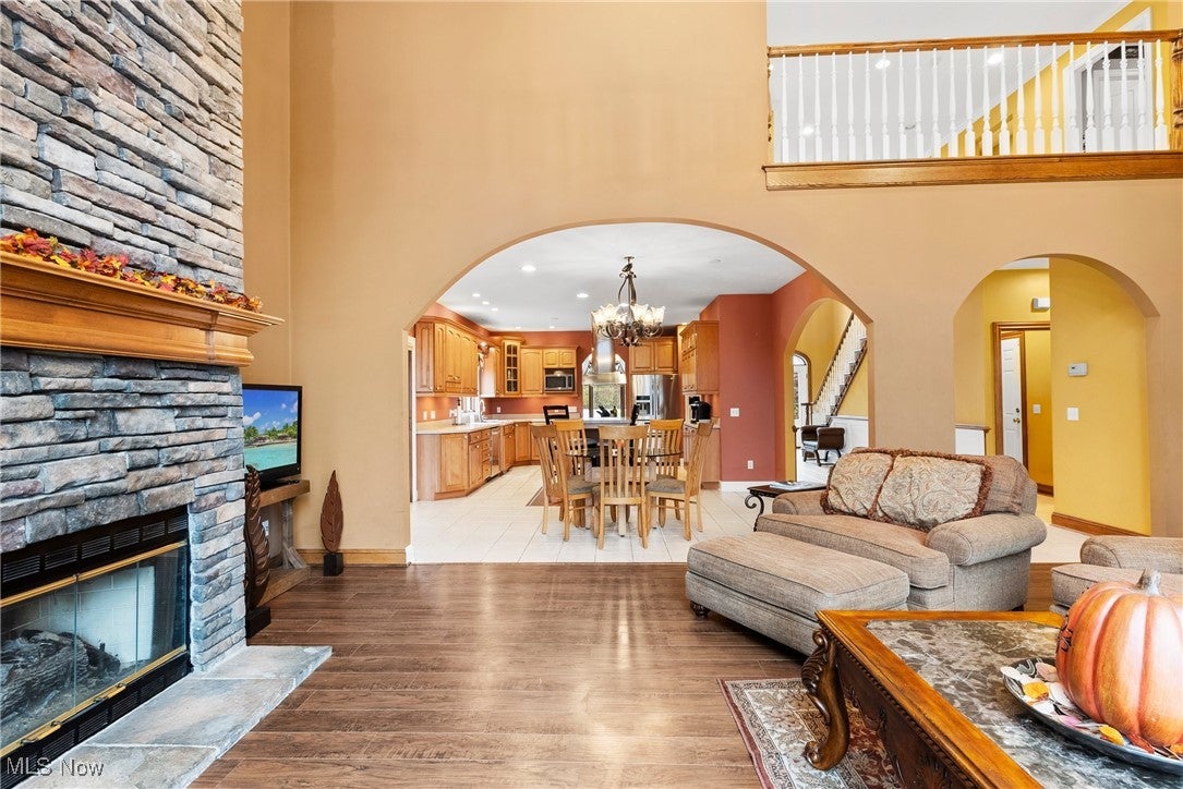 Chardon, Ohio, 44024, United States, 4 Bedrooms Bedrooms, ,5 BathroomsBathrooms,Residential,For Sale,1985731