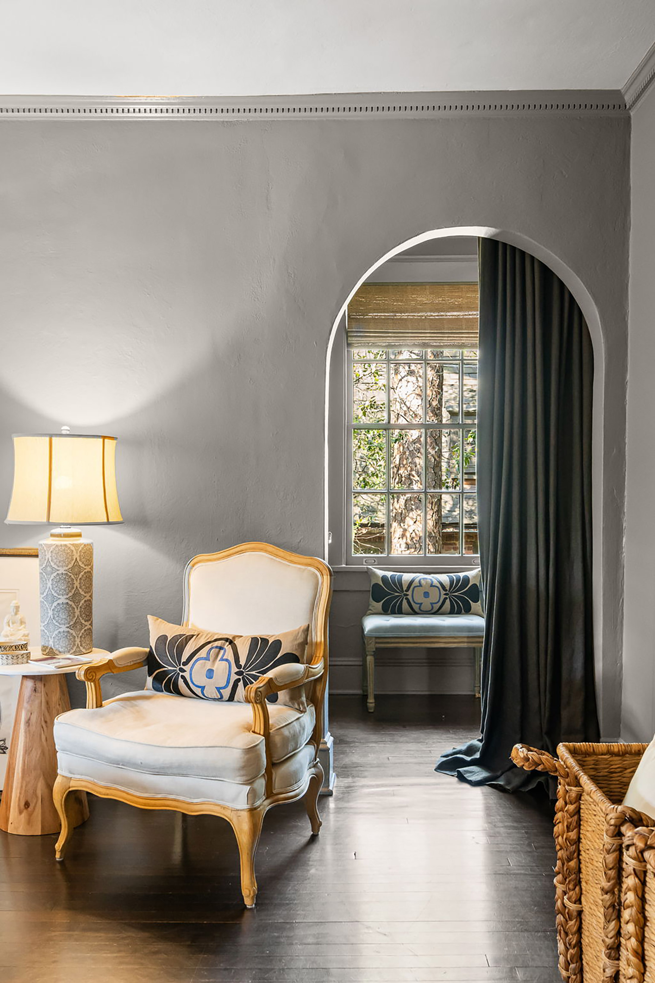  Timeless Ardmore Park Home Blends Classic Charm with Custom Renovations - 物件實景