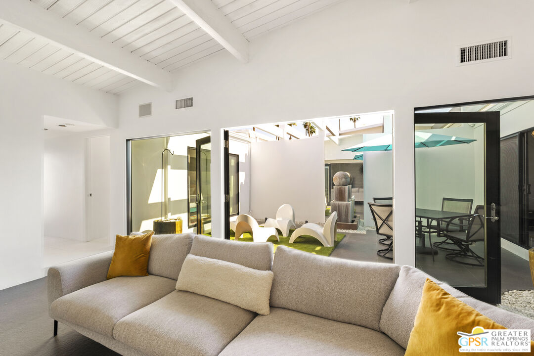 Palm Springs, California, 92264, United States, 2 Bedrooms Bedrooms, ,Residential,For Sale,1779236