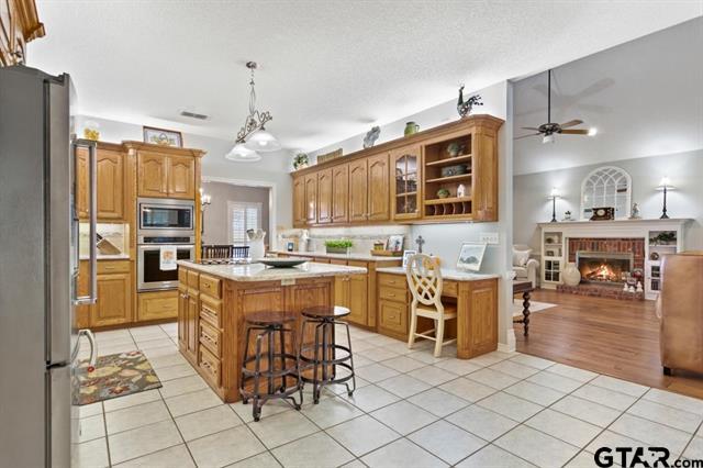 Lindale, Texas, 75771, United States, 3 Bedrooms Bedrooms, ,3 BathroomsBathrooms,Residential,For Sale,1995142