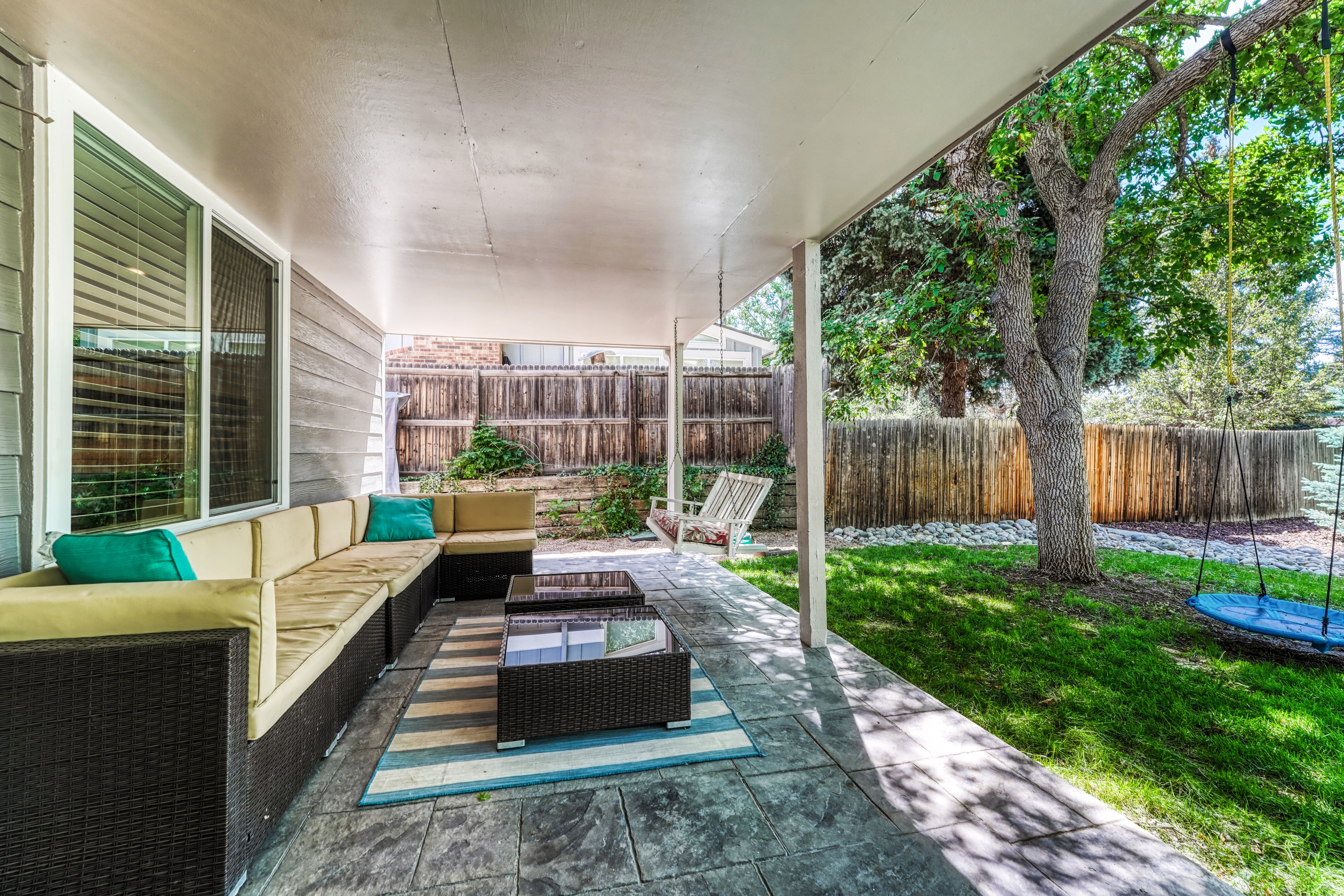  Home in the Coveted Knolls with a Pool and Tennis Courts - 物件實景