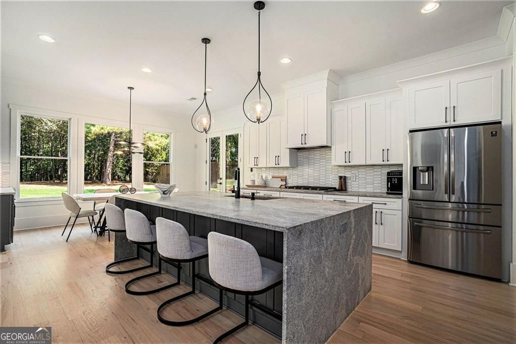Alpharetta, Georgia, 30009, United States, 5 Bedrooms Bedrooms, ,4 BathroomsBathrooms,Residential,For Sale,1899249