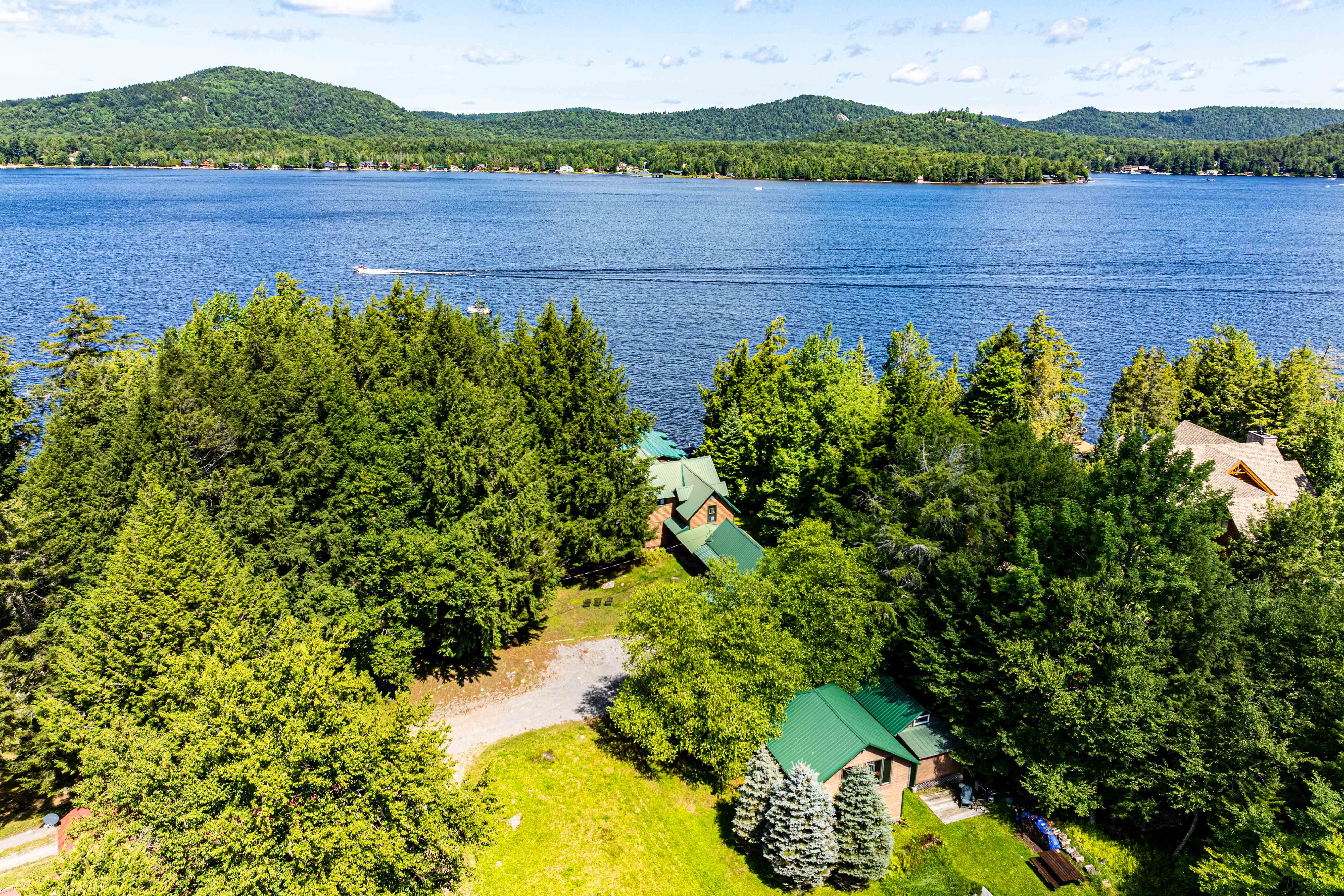  Historic Ramblers Lodge on Fourth Lake - 物件實景