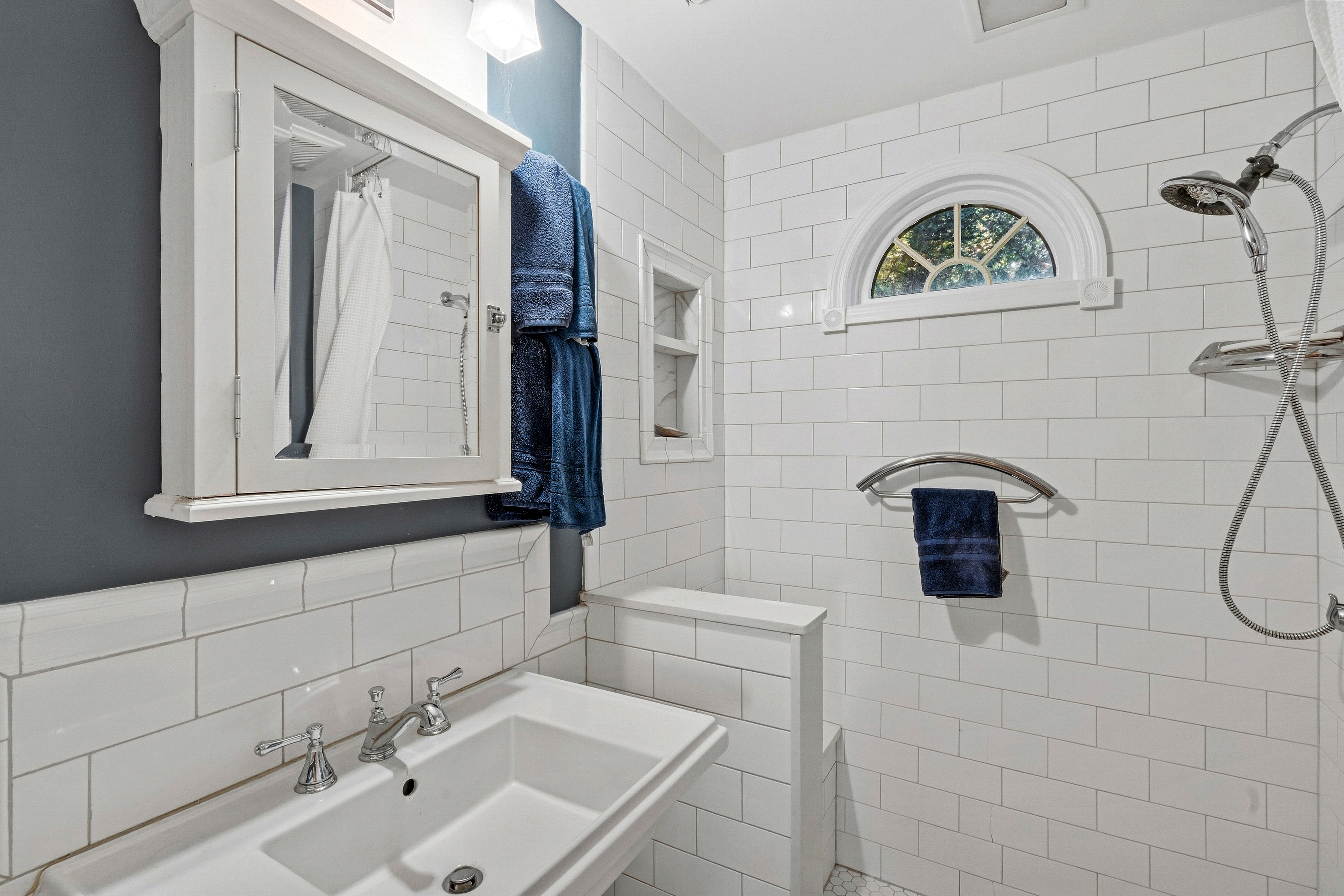  16 Stuart Avenue, Babylon, NY, 11702 - 物件實景