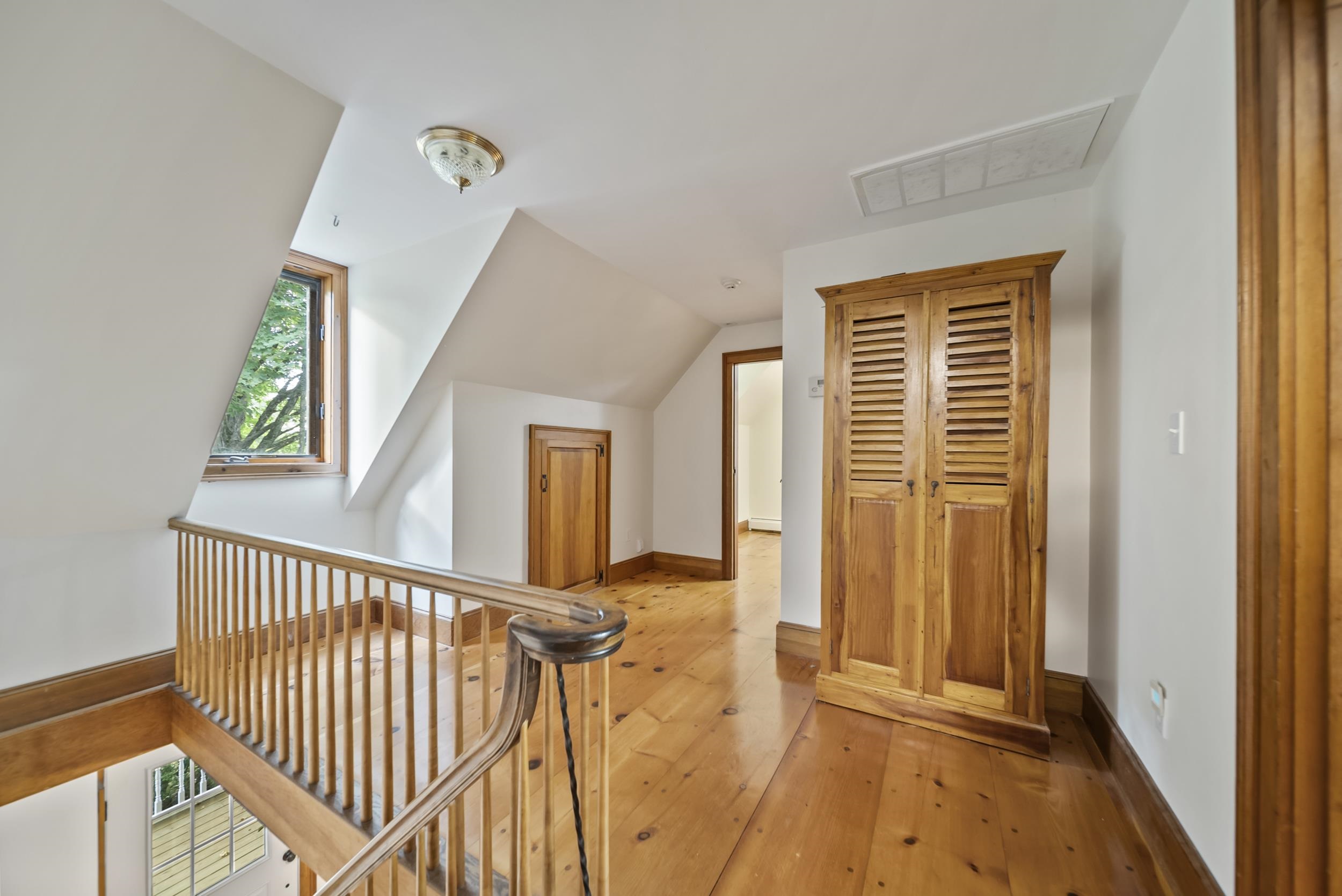 Hollis, New Hampshire, 03049, United States, 7 Bedrooms Bedrooms, ,5 BathroomsBathrooms,Residential,For Sale,1934449