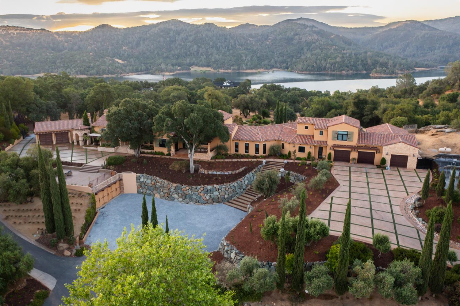Loomis, California, 95650, United States, 6 Bedrooms Bedrooms, ,6 BathroomsBathrooms,Residential,For Sale,1908935