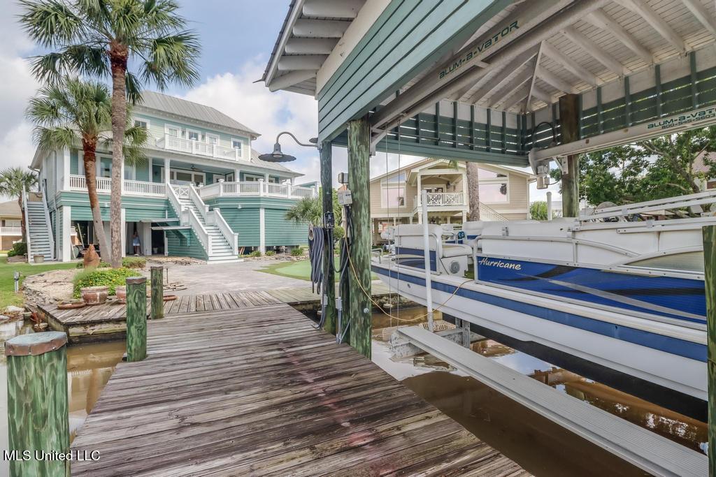 Gulfport, Mississippi, 39507, United States, 4 Bedrooms Bedrooms, ,3 BathroomsBathrooms,Residential,For Sale,1903526