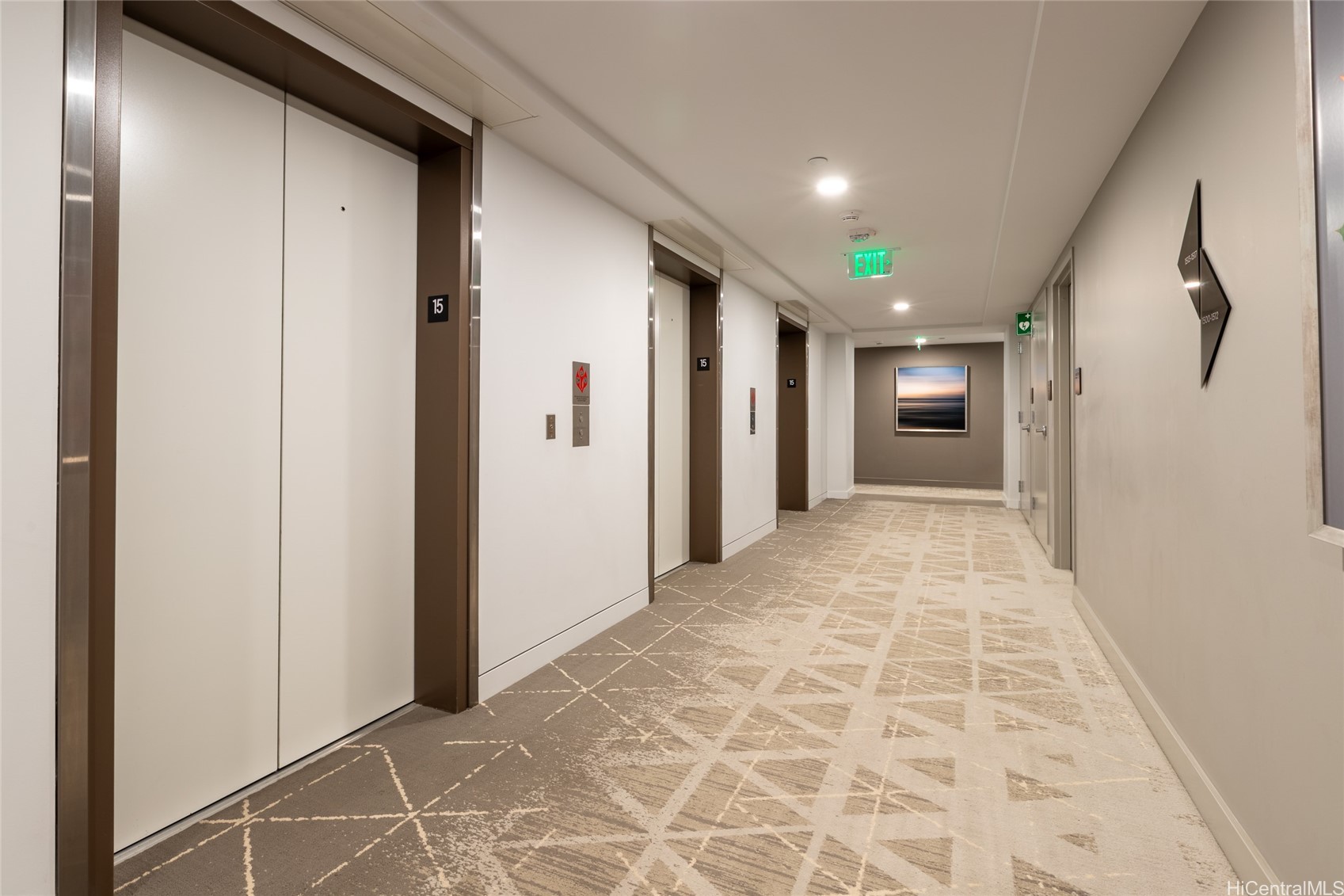 Honolulu, Hawaii, 96814, United States, 1 Bedroom Bedrooms, ,1 BathroomBathrooms,Residential,For Sale,1890945