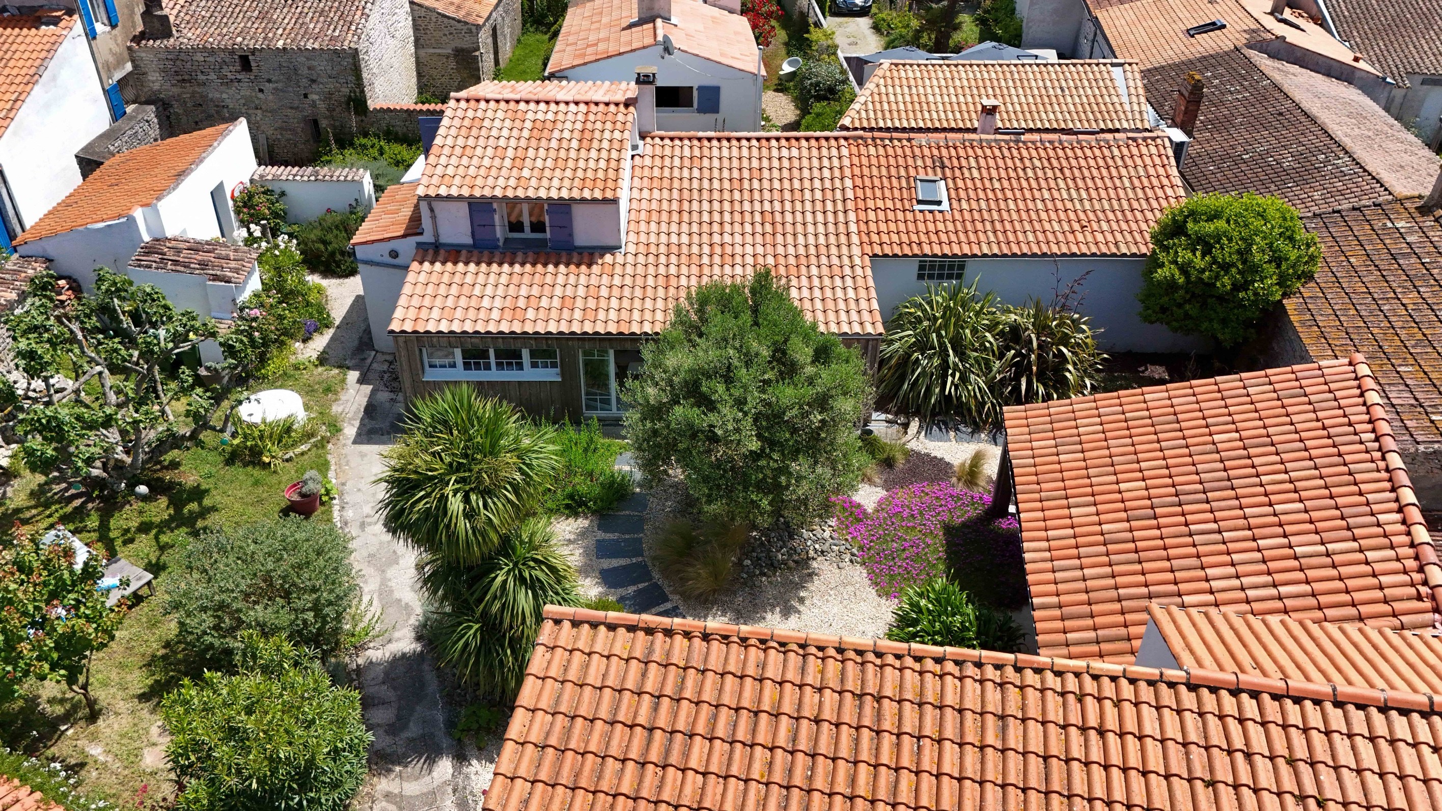  Charming 4-bedroom house in St Denis d