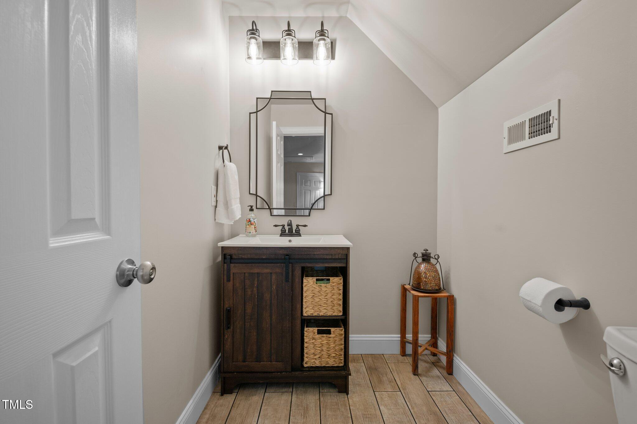 Wake Forest, North Carolina, 27587, United States, 4 Bedrooms Bedrooms, ,5 BathroomsBathrooms,Residential,For Sale,1817910