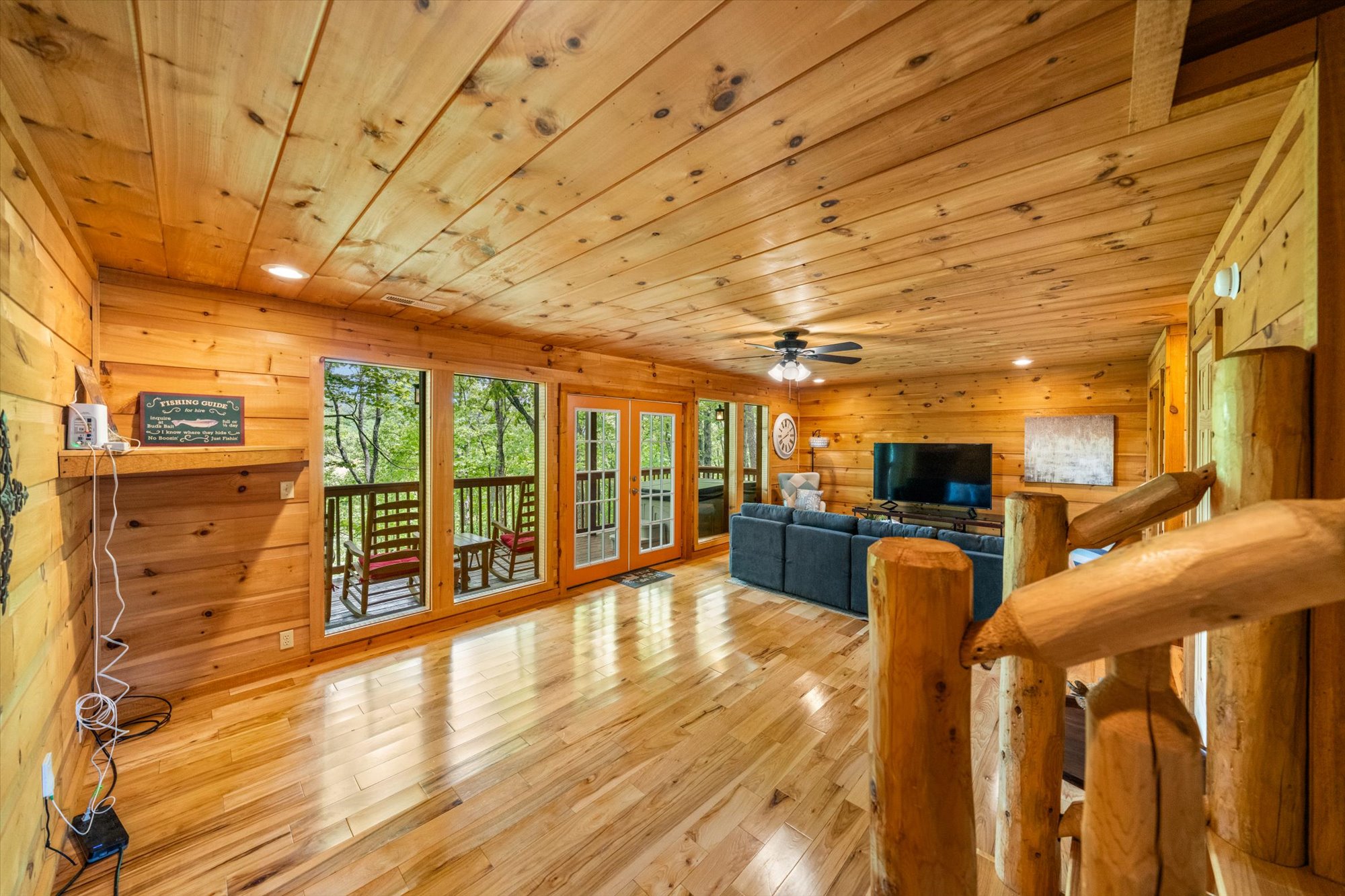 Sevierville, Tennessee, 37862, United States, 3 Bedrooms Bedrooms, ,3 BathroomsBathrooms,Residential,For Sale,1920301