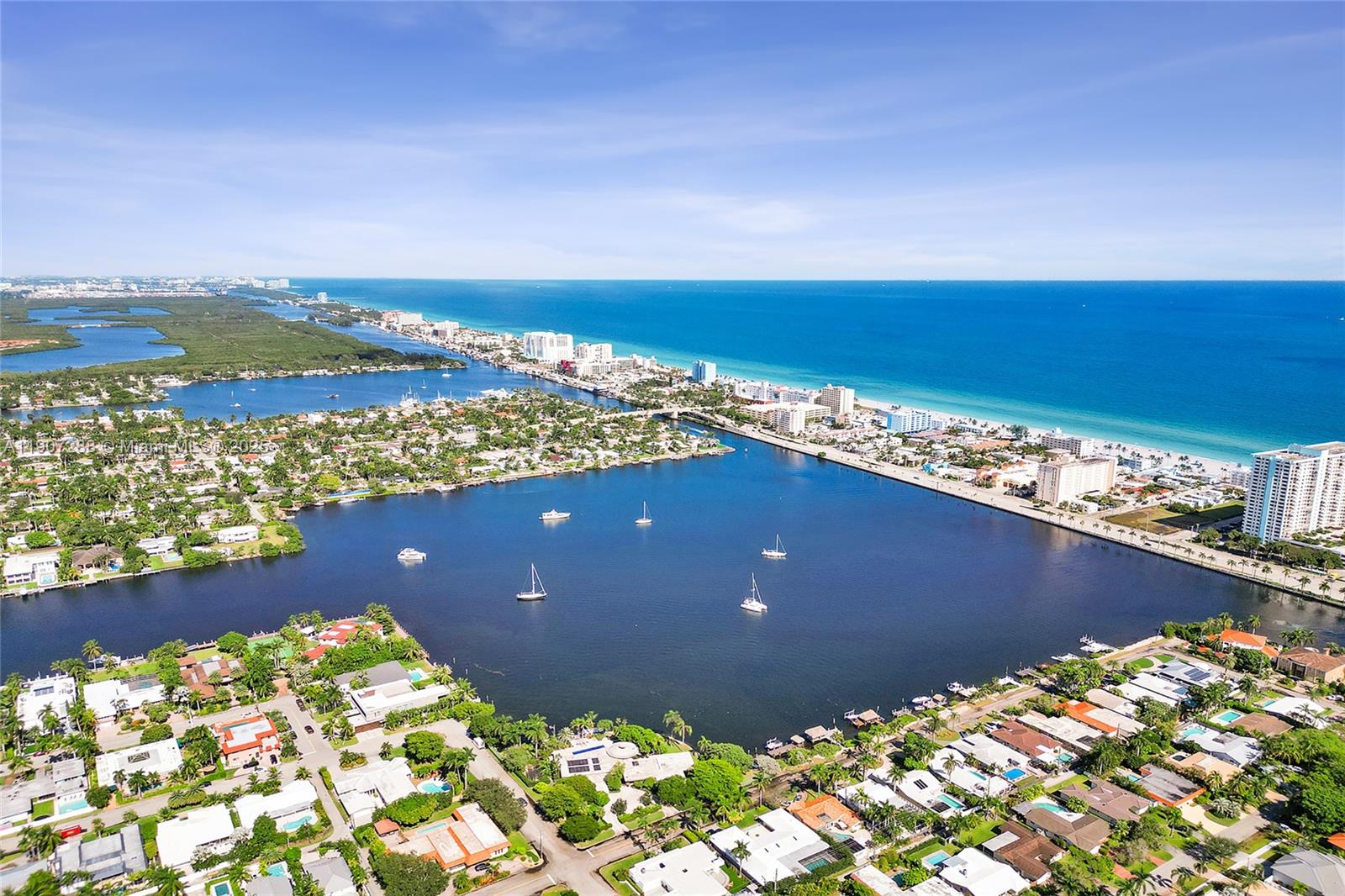 Hollywood, Florida, 33019, United States, 3 Bedrooms Bedrooms, ,3 BathroomsBathrooms,Residential,For Sale,1989592