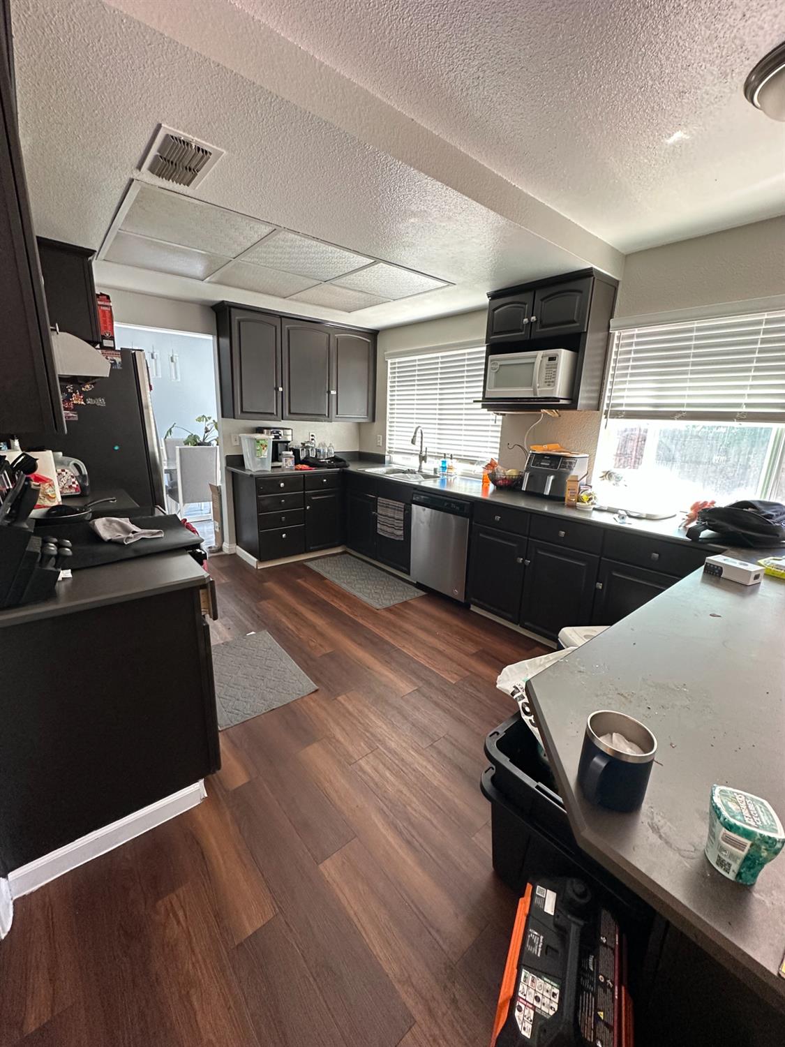 Sacramento, California, 95826, United States, 4 Bedrooms Bedrooms, ,3 BathroomsBathrooms,Residential,For Sale,1898799
