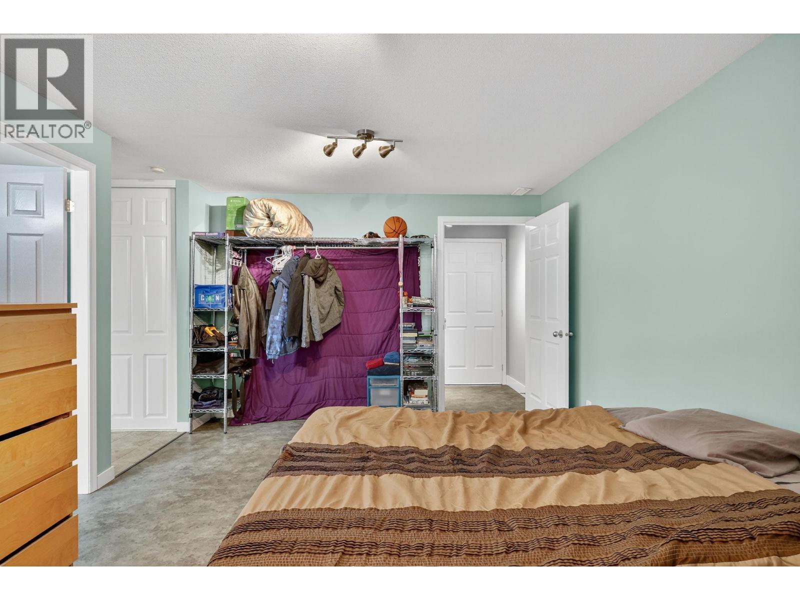 KELOWNA, British Columbia, V1X 7T6, CA, 4 Bedrooms Bedrooms, ,2 BathroomsBathrooms,Residential,For Sale,1918347