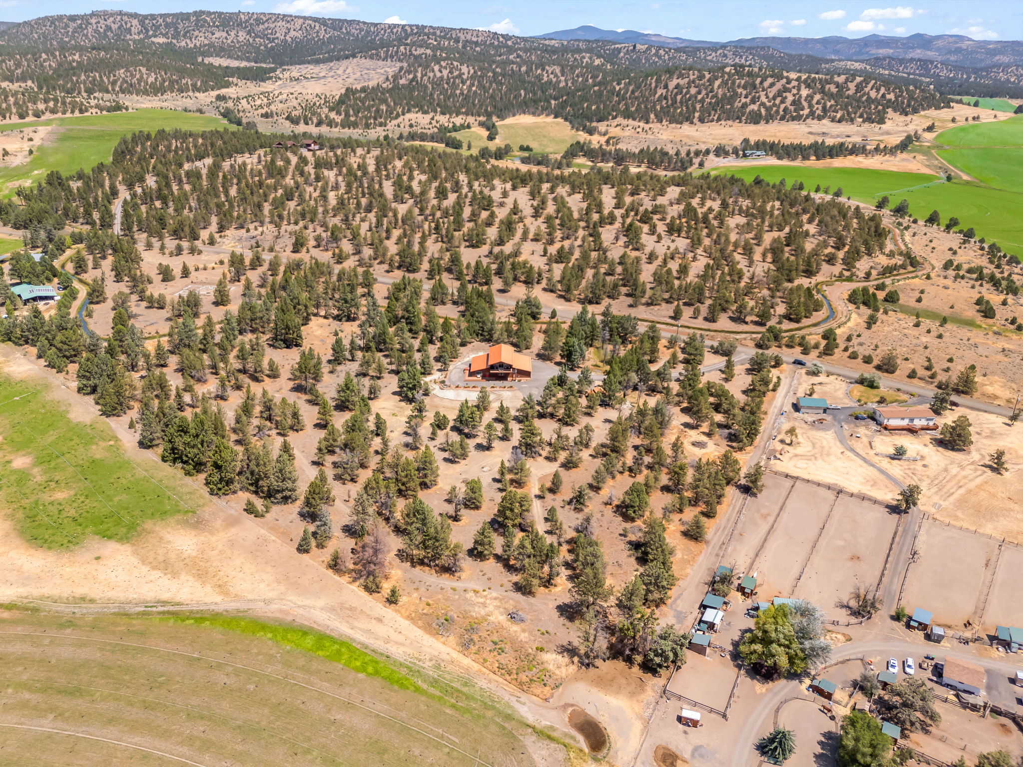 Prineville, Oregon, 97754, United States, 3 Bedrooms Bedrooms, ,4 BathroomsBathrooms,Residential,For Sale,1942116