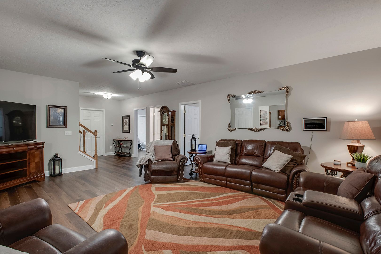 Kingston, Tennessee, 37763, United States, 5 Bedrooms Bedrooms, ,5 BathroomsBathrooms,Residential,For Sale,2011404