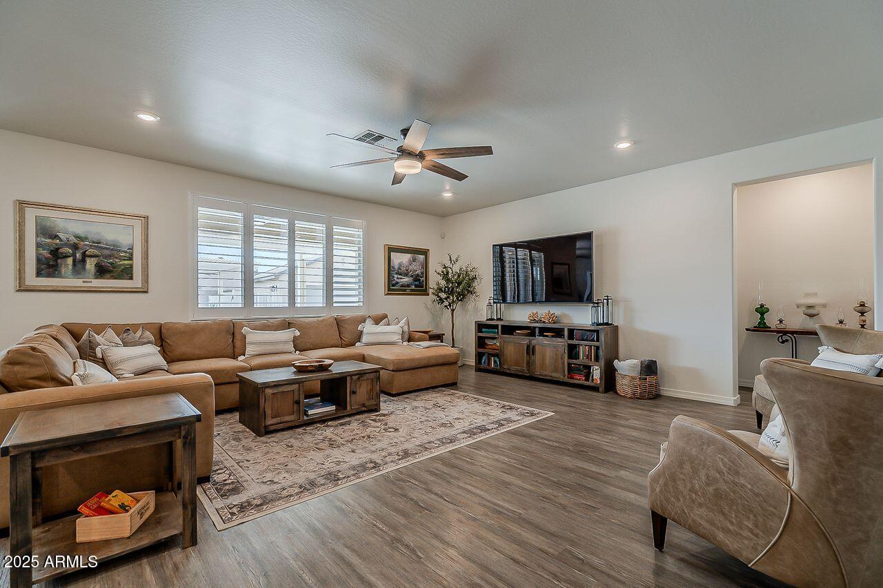 Maricopa, Arizona, 85138, United States, 3 Bedrooms Bedrooms, ,Residential,For Sale,1940206