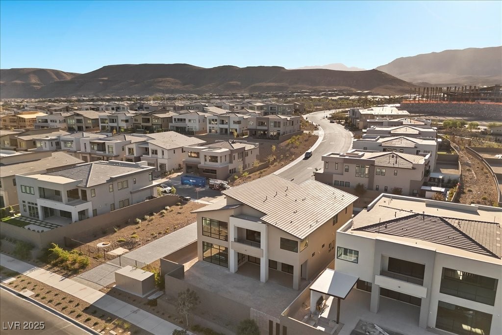 Las Vegas, Nevada, 89135, United States, 5 Bedrooms Bedrooms, ,6 BathroomsBathrooms,Residential,For Sale,1987610