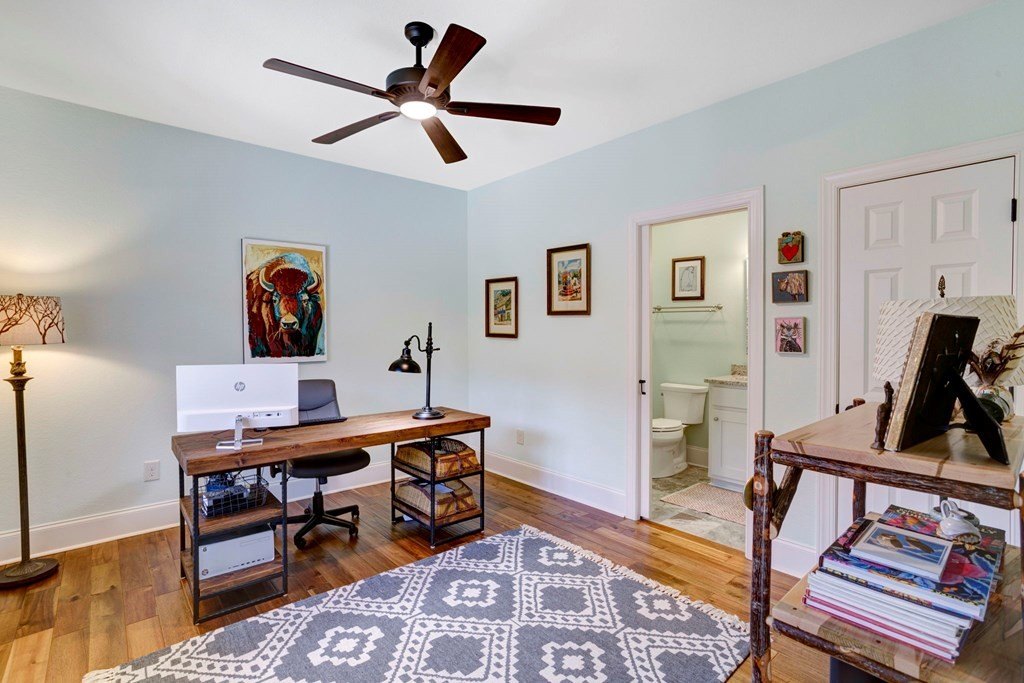 Hiawassee, Georgia, 30546, United States, 3 Bedrooms Bedrooms, ,5 BathroomsBathrooms,Residential,For Sale,1792070