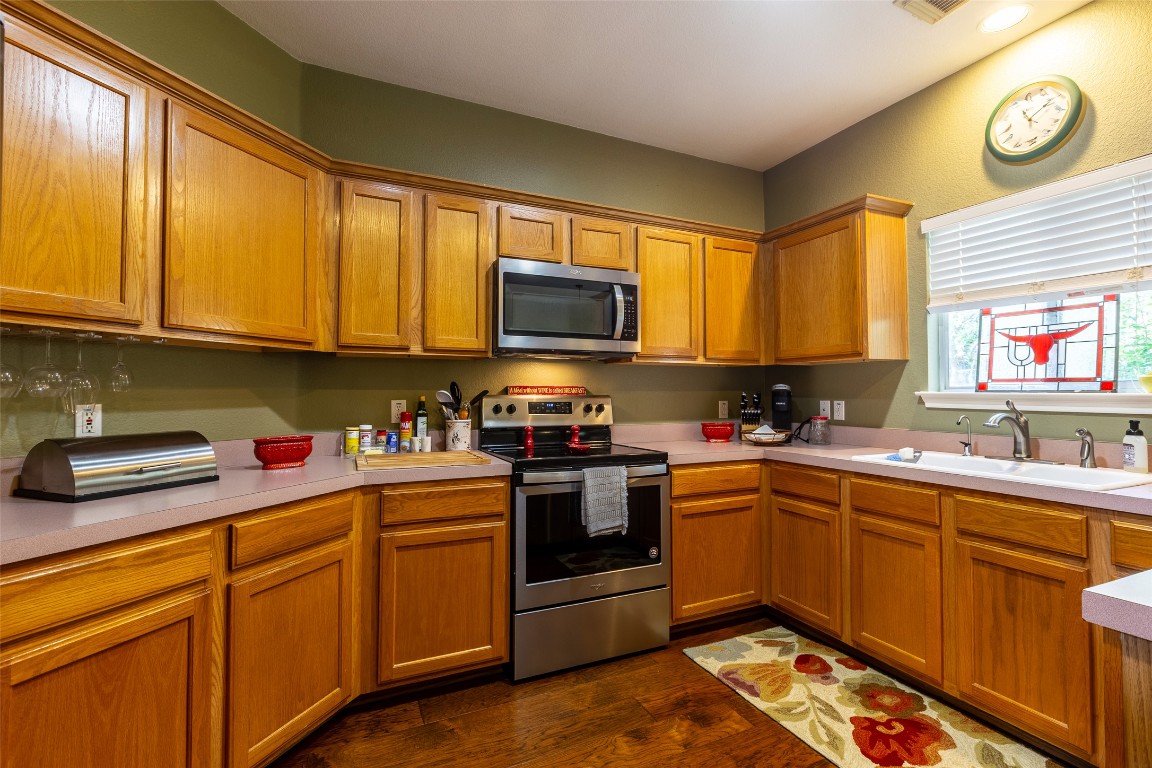 Dripping Springs, Texas, 78620, United States, 3 Bedrooms Bedrooms, ,3 BathroomsBathrooms,Residential,For Sale,1971198