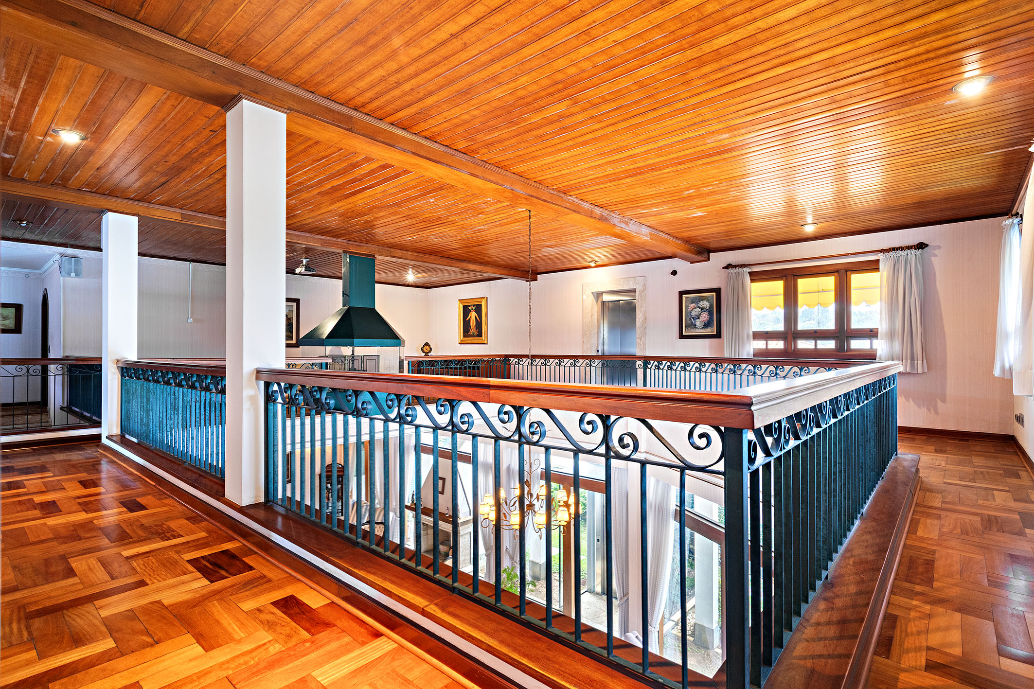  Neoclassical house in gated community with pool and elevator - 物件實景