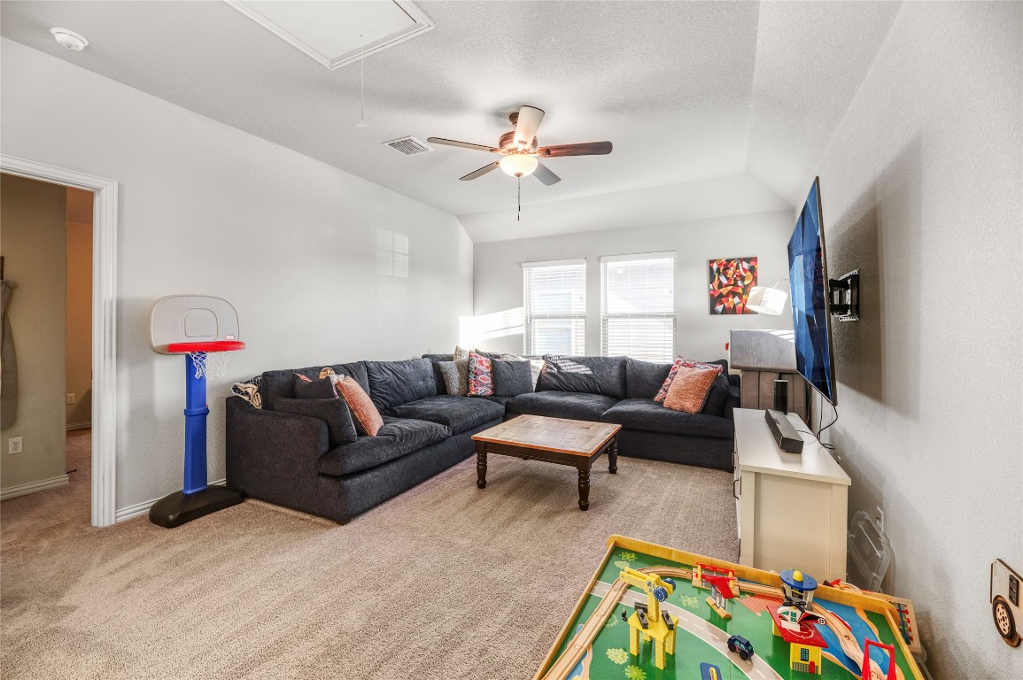 Manchaca, Texas, 78652, United States, 5 Bedrooms Bedrooms, ,3 BathroomsBathrooms,Residential,For Sale,1926178